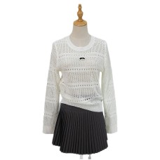 Round neck hollowed out long sleeved top